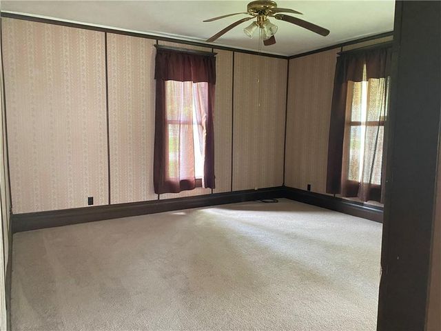 15 E 6th Street, Adrian, MO 64720