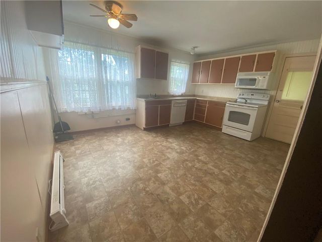 15 E 6th Street, Adrian, MO 64720
