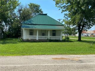 15 E 6th Street, Adrian, MO 64720