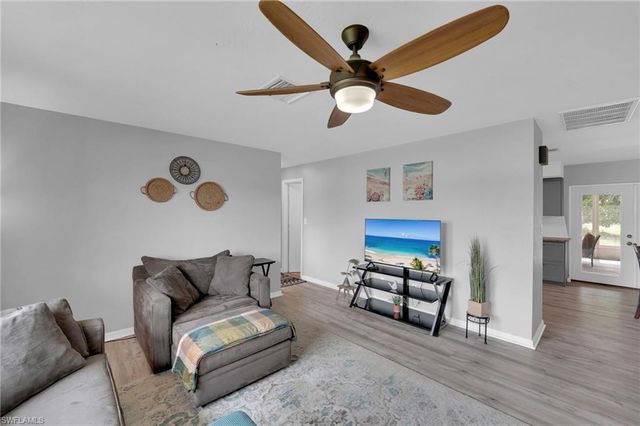 2506 SE 8th AVE, Cape Coral, FL 33904