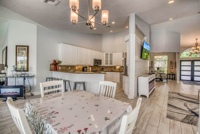 11850 Stonehaven Way, Palm Beach Gardens, FL 33412
