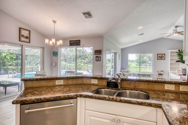 11850 Stonehaven Way, Palm Beach Gardens, FL 33412