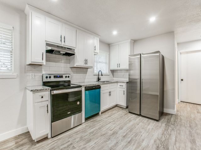 1033 Glynn Drive, Garland, TX 75040