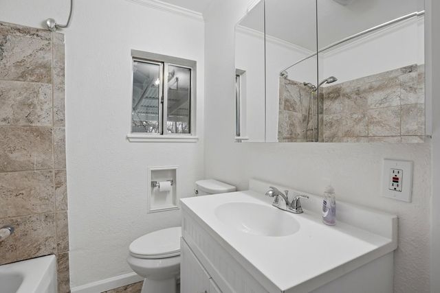 2410 E Gerard, Merced, CA 95341