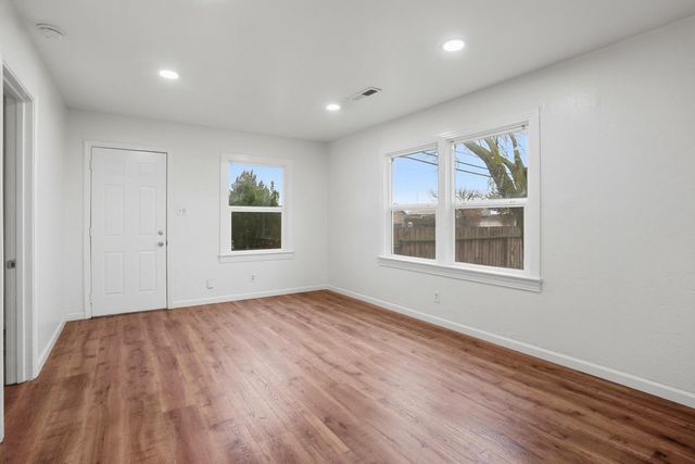 2410 E Gerard, Merced, CA 95341