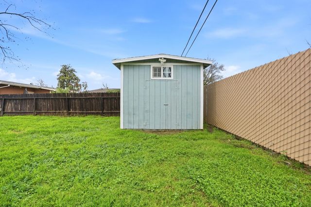 2410 E Gerard, Merced, CA 95341