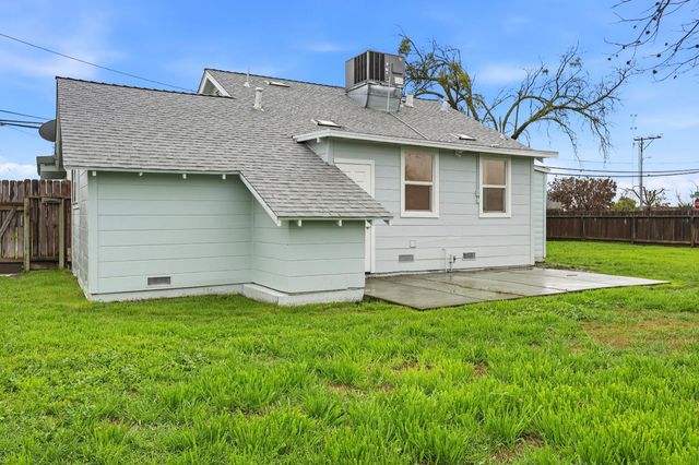 2410 E Gerard, Merced, CA 95341