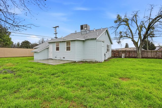 2410 E Gerard, Merced, CA 95341