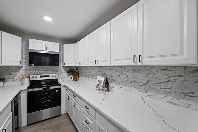 4610 W GRAY STREET 109, Tampa, FL 33609