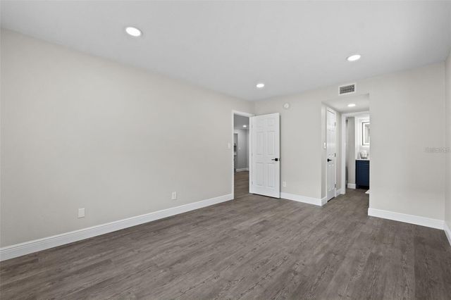 4610 W GRAY STREET 109, Tampa, FL 33609