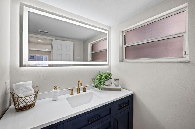 4610 W GRAY STREET 109, Tampa, FL 33609