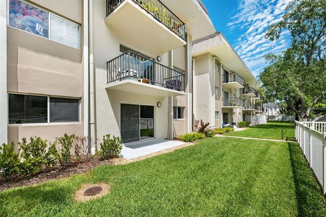 4610 W GRAY STREET 109, Tampa, FL 33609