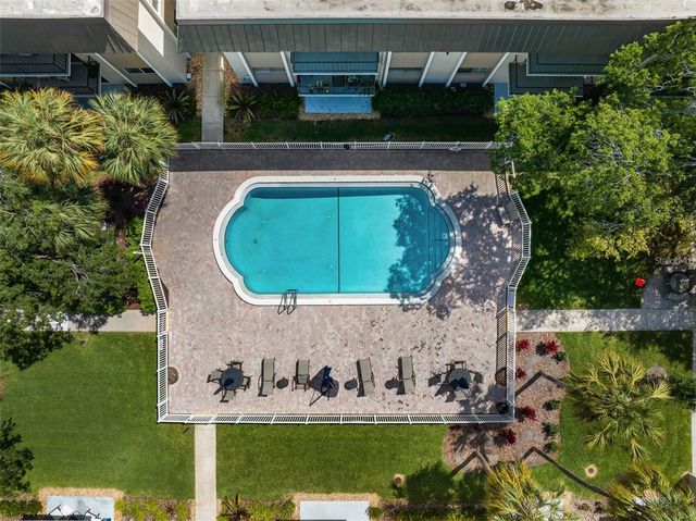 4610 W GRAY STREET 109, Tampa, FL 33609