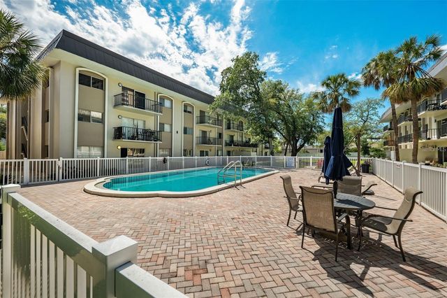 4610 W GRAY STREET 109, Tampa, FL 33609