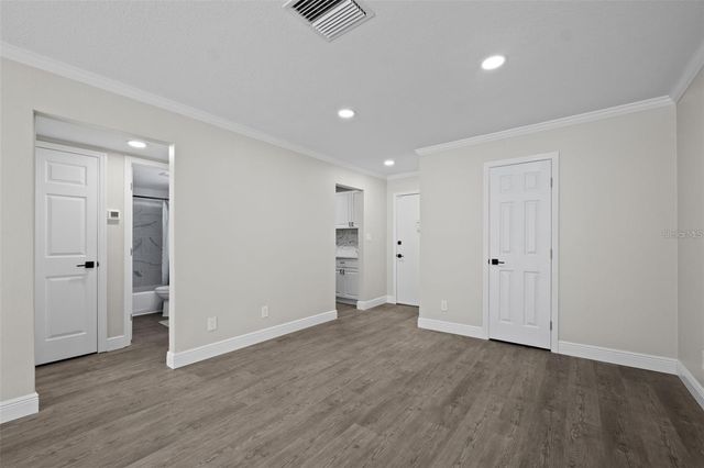 4610 W GRAY STREET 109, Tampa, FL 33609