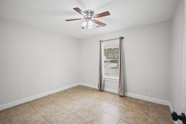 183 County Road 3310b, Cleveland, TX 77327