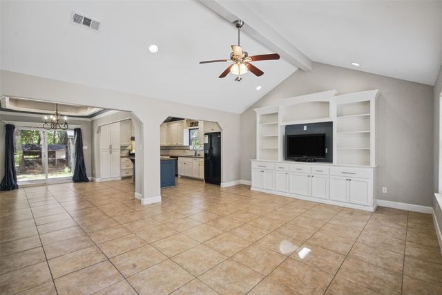 183 County Road 3310b, Cleveland, TX 77327