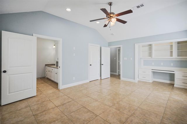 183 County Road 3310b, Cleveland, TX 77327