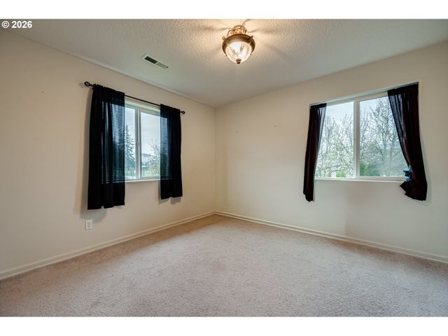 329 S SPRUCE Ave, Yacolt, WA 98675