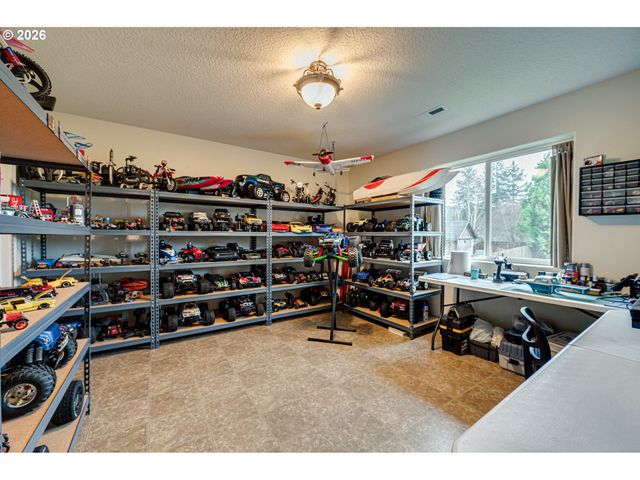 329 S SPRUCE Ave, Yacolt, WA 98675