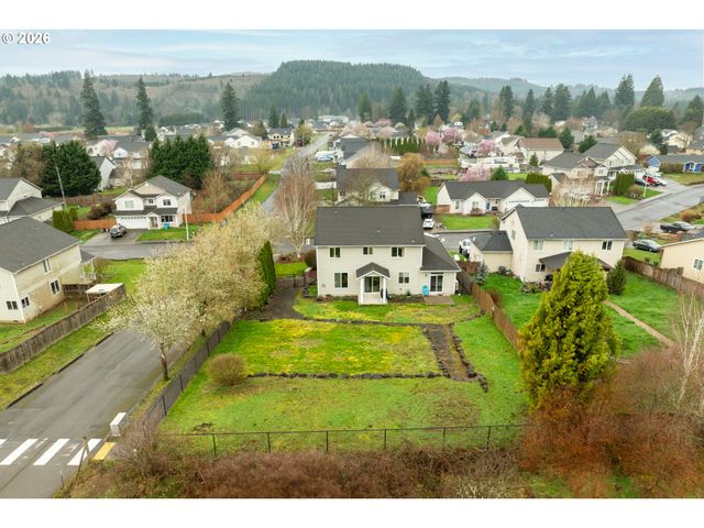 329 S SPRUCE Ave, Yacolt, WA 98675