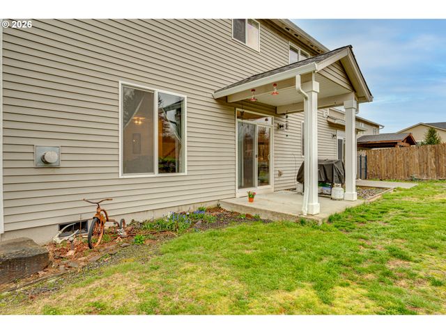 329 S SPRUCE Ave, Yacolt, WA 98675