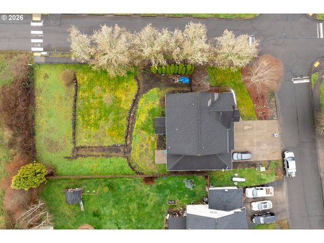 329 S SPRUCE Ave, Yacolt, WA 98675