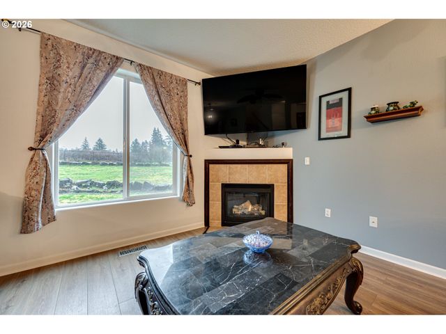 329 S SPRUCE Ave, Yacolt, WA 98675