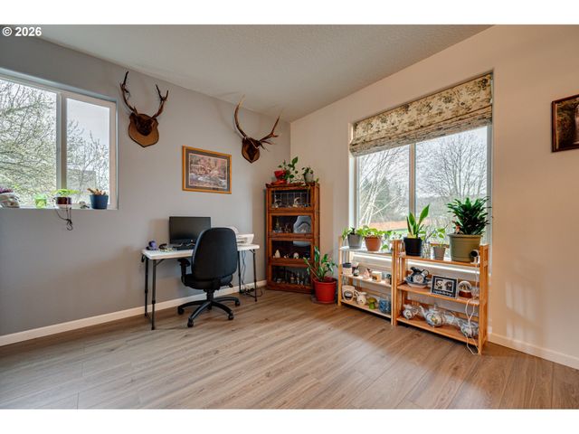 329 S SPRUCE Ave, Yacolt, WA 98675