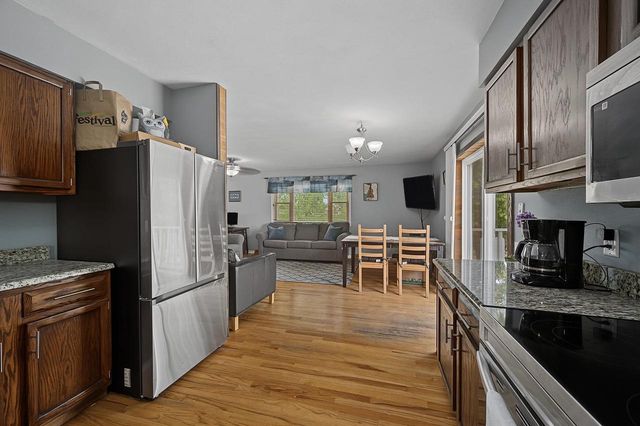 101 Orchard Lane, Mount Horeb, WI 53572