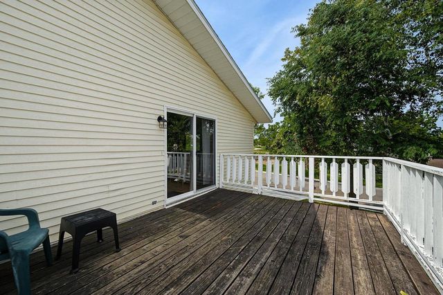 101 Orchard Lane, Mount Horeb, WI 53572