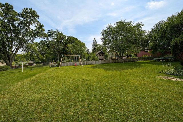 101 Orchard Lane, Mount Horeb, WI 53572