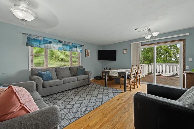 101 Orchard Lane, Mount Horeb, WI 53572