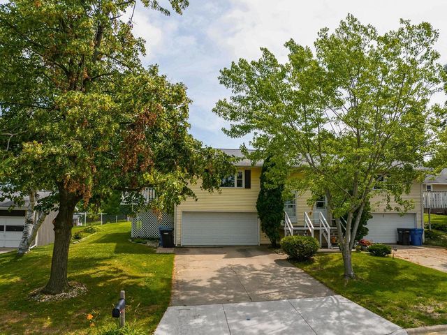 101 Orchard Lane, Mount Horeb, WI 53572