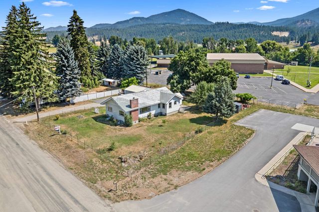 604 N 3rd ST E St, Chewelah, WA 99109