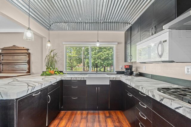 604 N 3rd ST E St, Chewelah, WA 99109