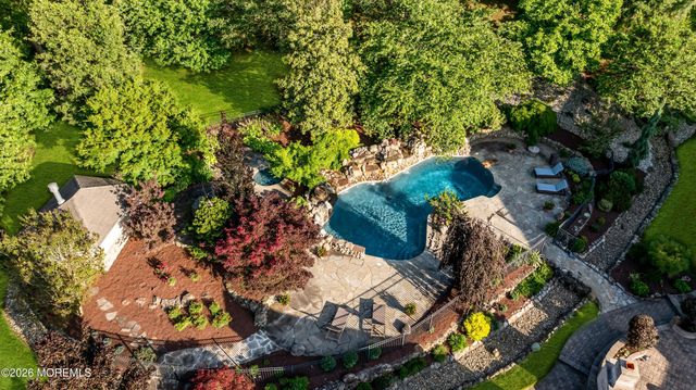 18 Haviland Drive, Millstone, NJ 08535