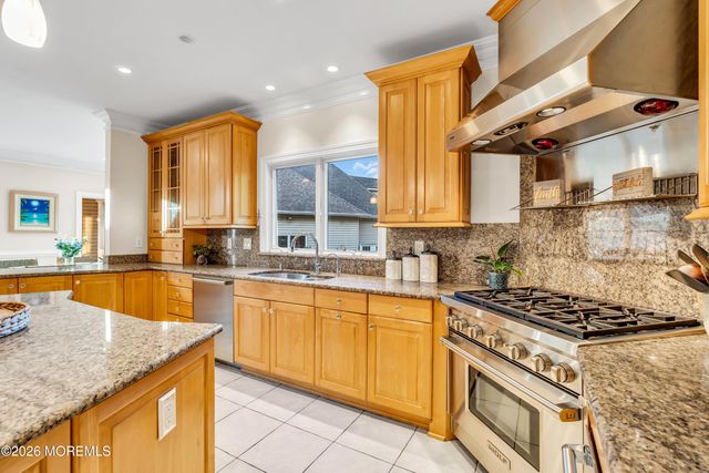 18 Haviland Drive, Millstone, NJ 08535