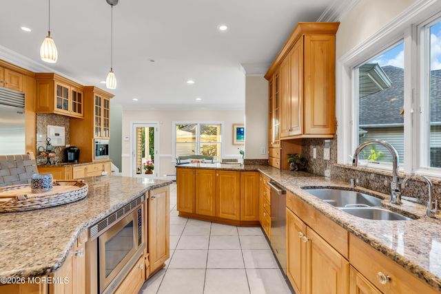 18 Haviland Drive, Millstone, NJ 08535
