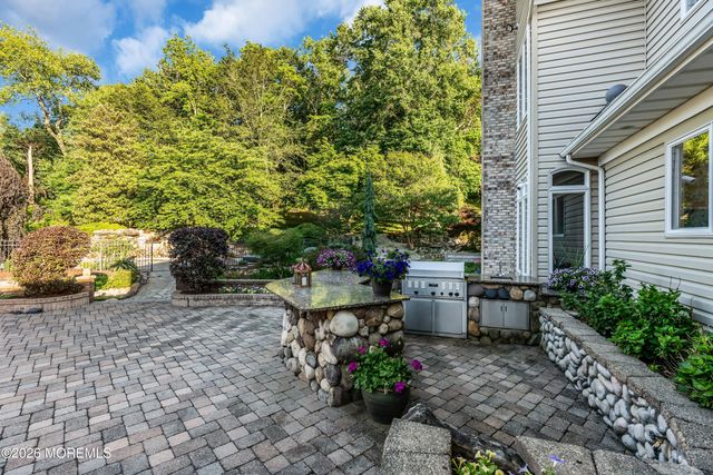 18 Haviland Drive, Millstone, NJ 08535