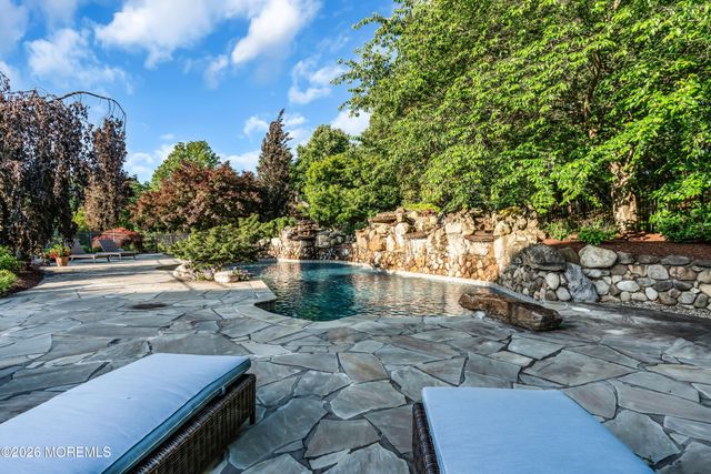 18 Haviland Drive, Millstone, NJ 08535