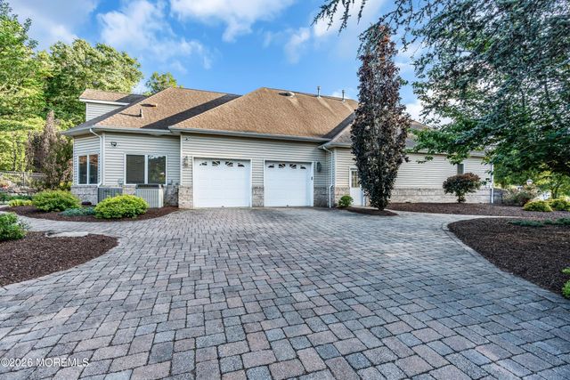 18 Haviland Drive, Millstone, NJ 08535
