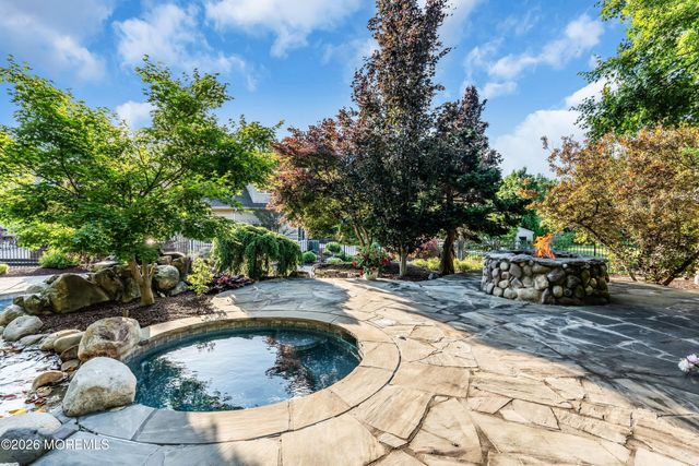 18 Haviland Drive, Millstone, NJ 08535