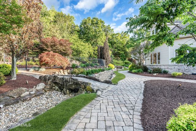18 Haviland Drive, Millstone, NJ 08535