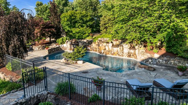 18 Haviland Drive, Millstone, NJ 08535