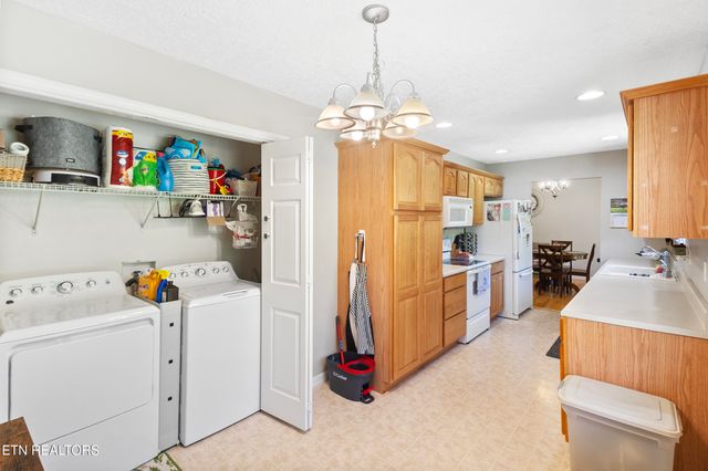 8434 Coppock Rd, Corryton, TN 37721
