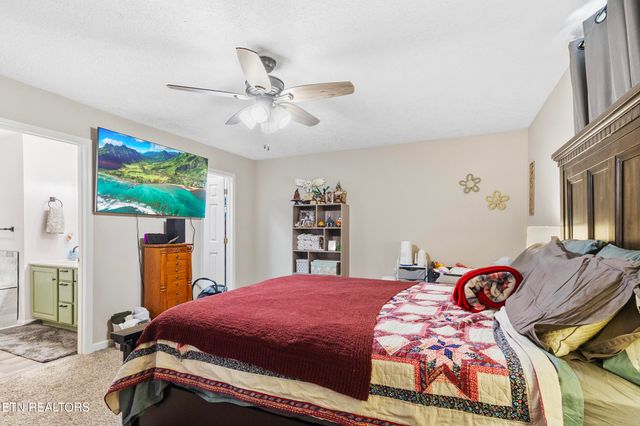 8434 Coppock Rd, Corryton, TN 37721