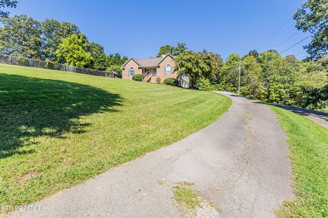 8434 Coppock Rd, Corryton, TN 37721