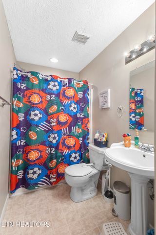 8434 Coppock Rd, Corryton, TN 37721