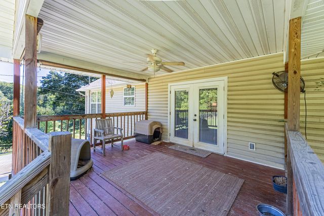 8434 Coppock Rd, Corryton, TN 37721